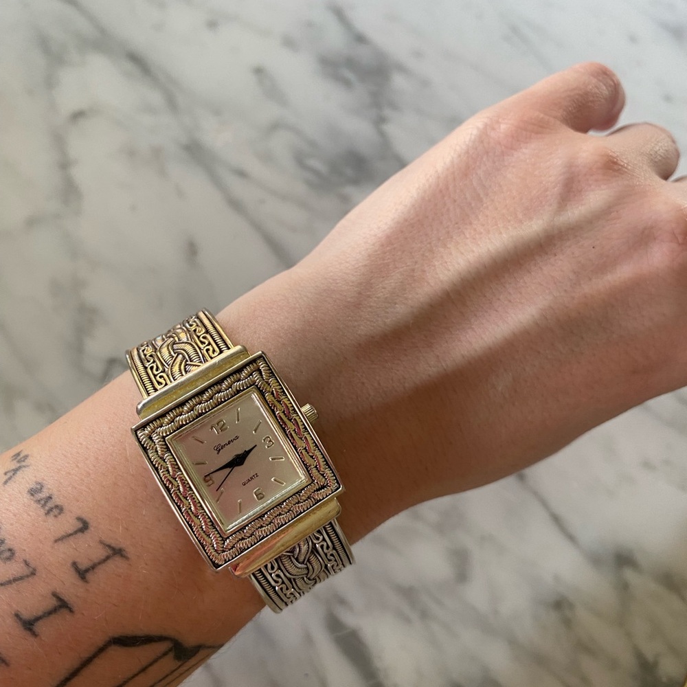 Geneva 8180 Japanese Quartz Wristwatch